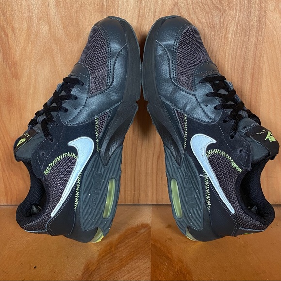 Womens 6 Youth 4.5 Nike Air Max Excee Athletic Shoes Black Green SEF1451 - Picture 6 of 8